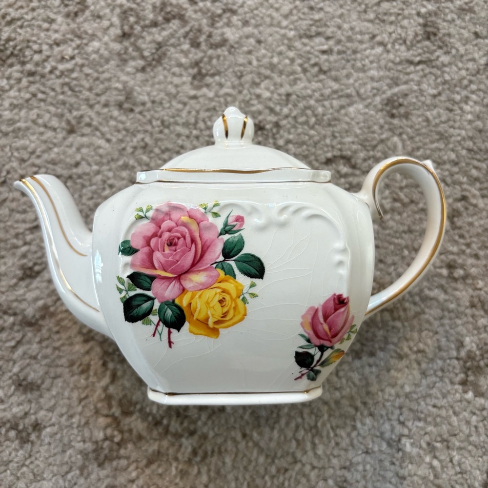 🏡Sadler England Floral Porcelain Teapot with Pink and Yellow Roses
